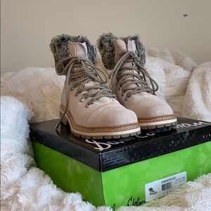 MOVING SALE🎊‼️CUTEST WINTER BOOTS